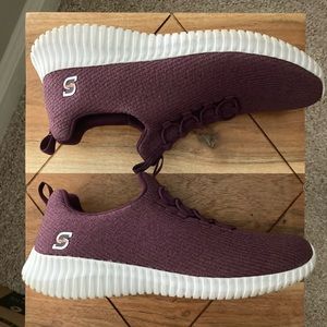 Size 7 Skechers Sport Memory Foam Eva Sole Slip on Sneaker